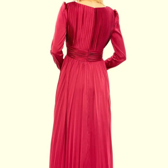 Mac Duggal Magenta Pleated Long Sleeve Chiffon A-Line Gown - Picture 3 of 4